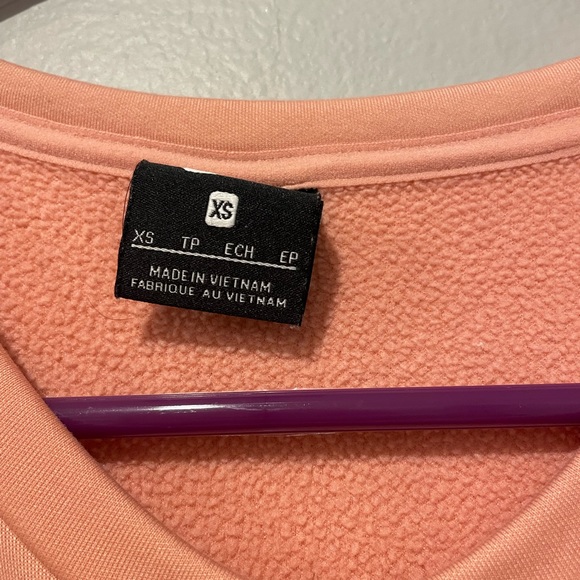 Nike Pullover with Pockets - Picture 2 of 2